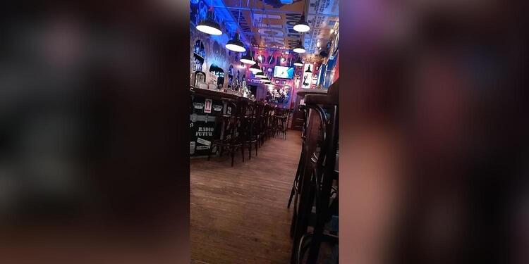 ROCKNROLLA MUSIC BAR, bar