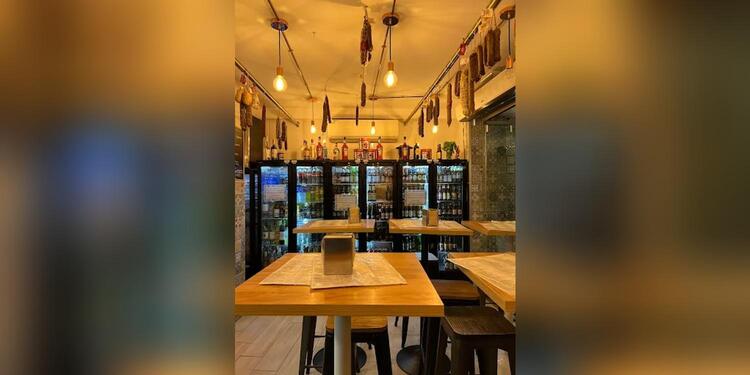 La Bionda y la Mora | Bar de tapas italianas, bar