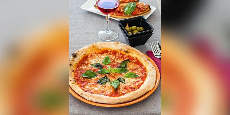 Amaretto trattoria cocktail bar, restaurant