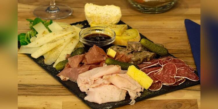 CHEZ MICHEL FOREVER (Privatisation), bar