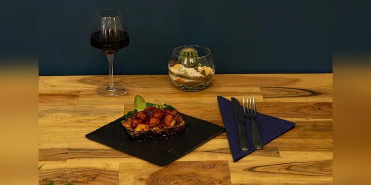 CHEZ MICHEL FOREVER (Privatisation), bar