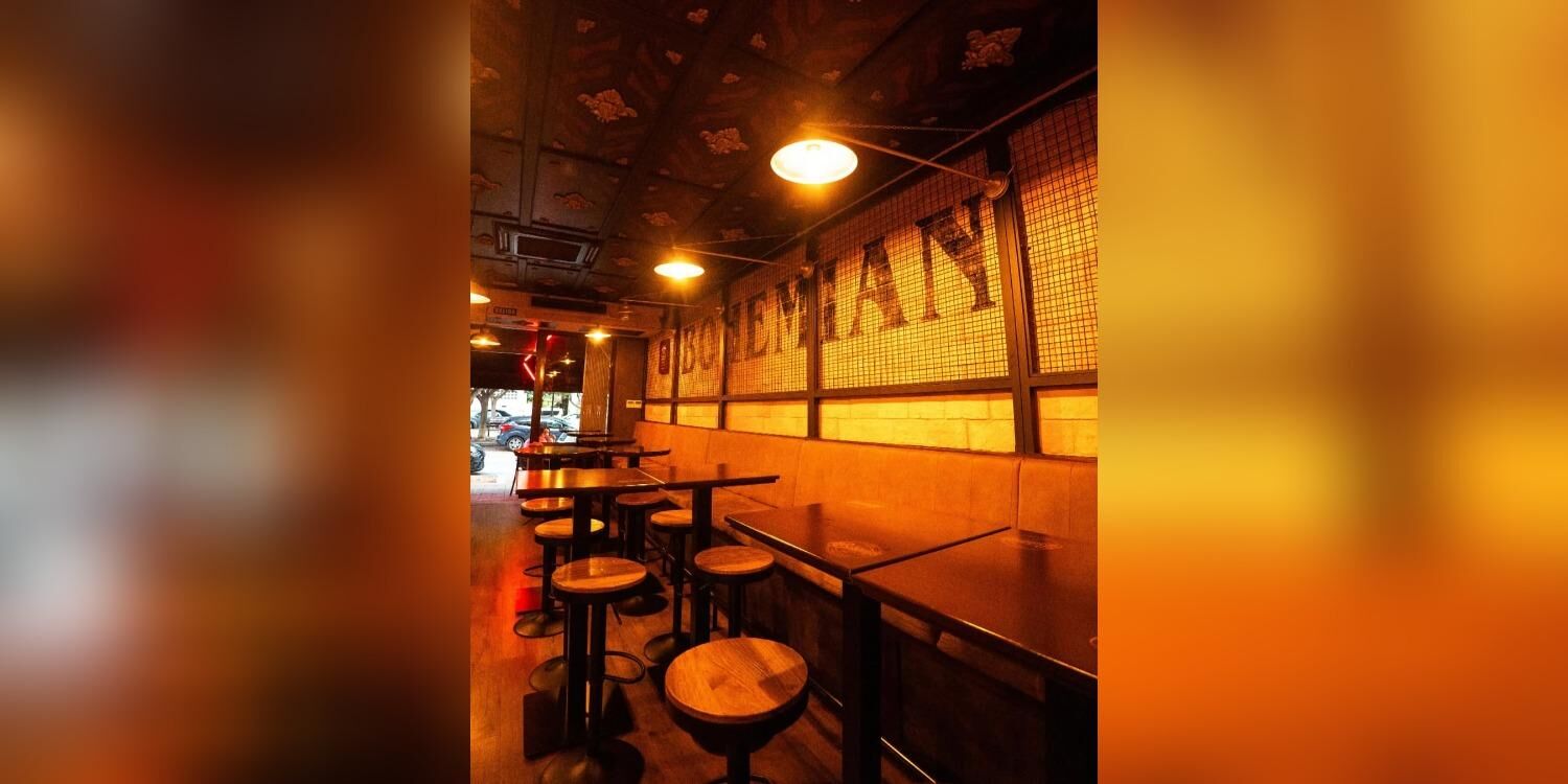 Bohemian Teatinos, bar