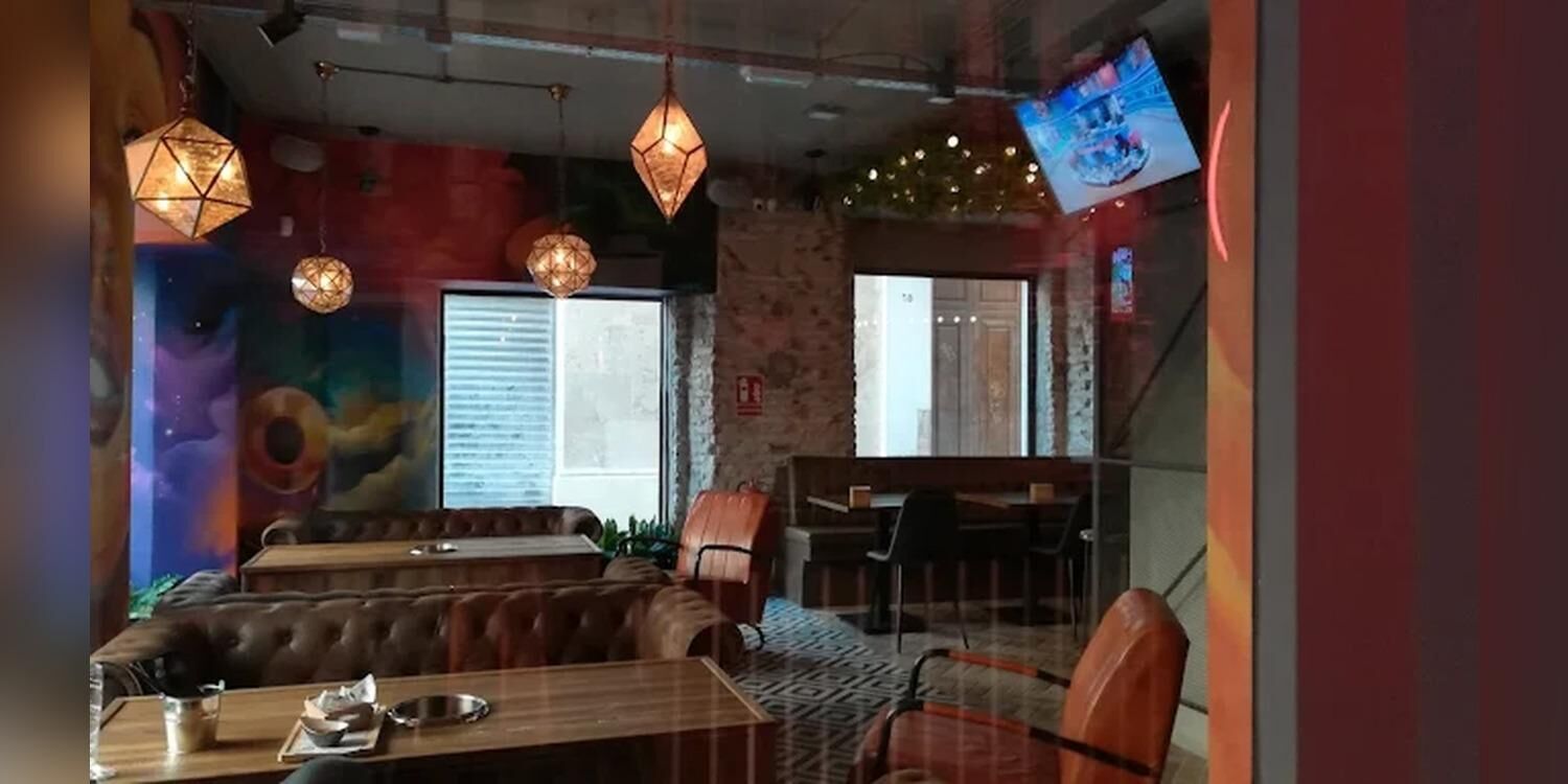 El Muro Bar Independiente, bar