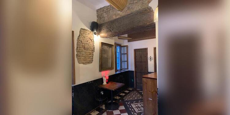 El Muro Bar Independiente, bar