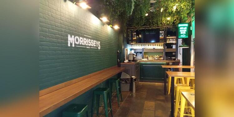Morrissey's Irish Pub, bar