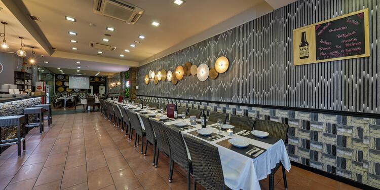 Santo Cristo, restaurant