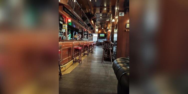 Canterbury Salamero, bar