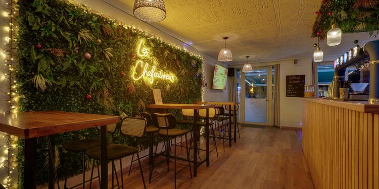 Les Chafouinneurs, bar