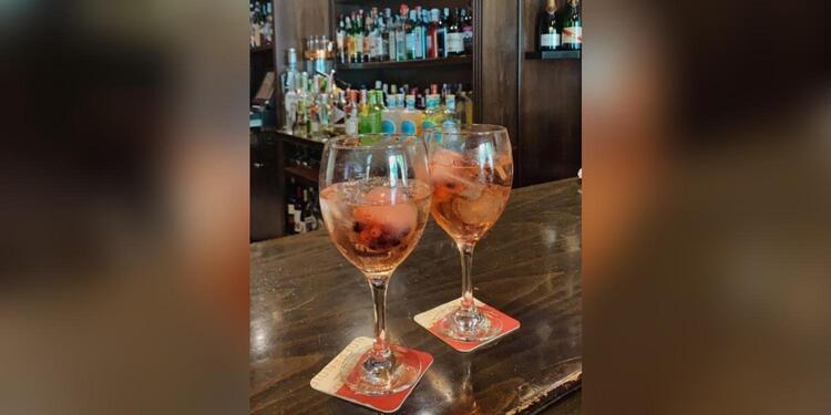 Café Universal, bar