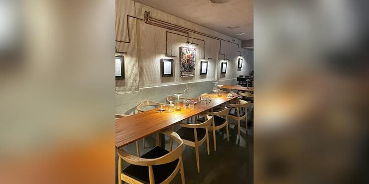 Moonlight Experimental Bar, bar