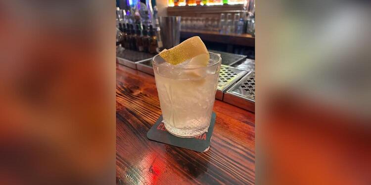 L'Alquímia lounge cultural, bar