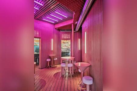 Naked and Famous Cocktail Bar, Bar Sevilla Casco Antiguo #0