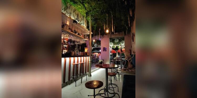 Chaman Cocktail Bar, bar