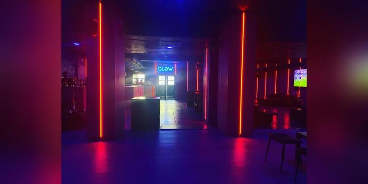 Pub Glow, bar