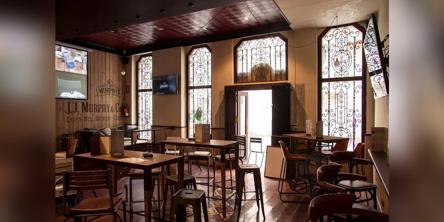 Saint Martins Urban Irish, bar