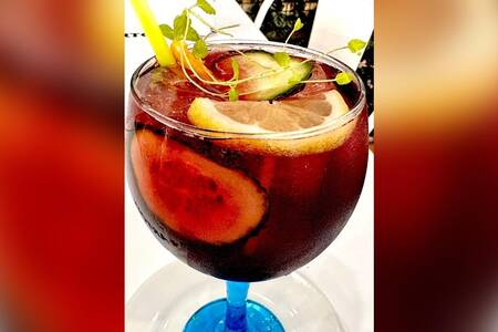 Neneng Bar / Filipino Restaurant, Restaurante València Camins al Grau #0