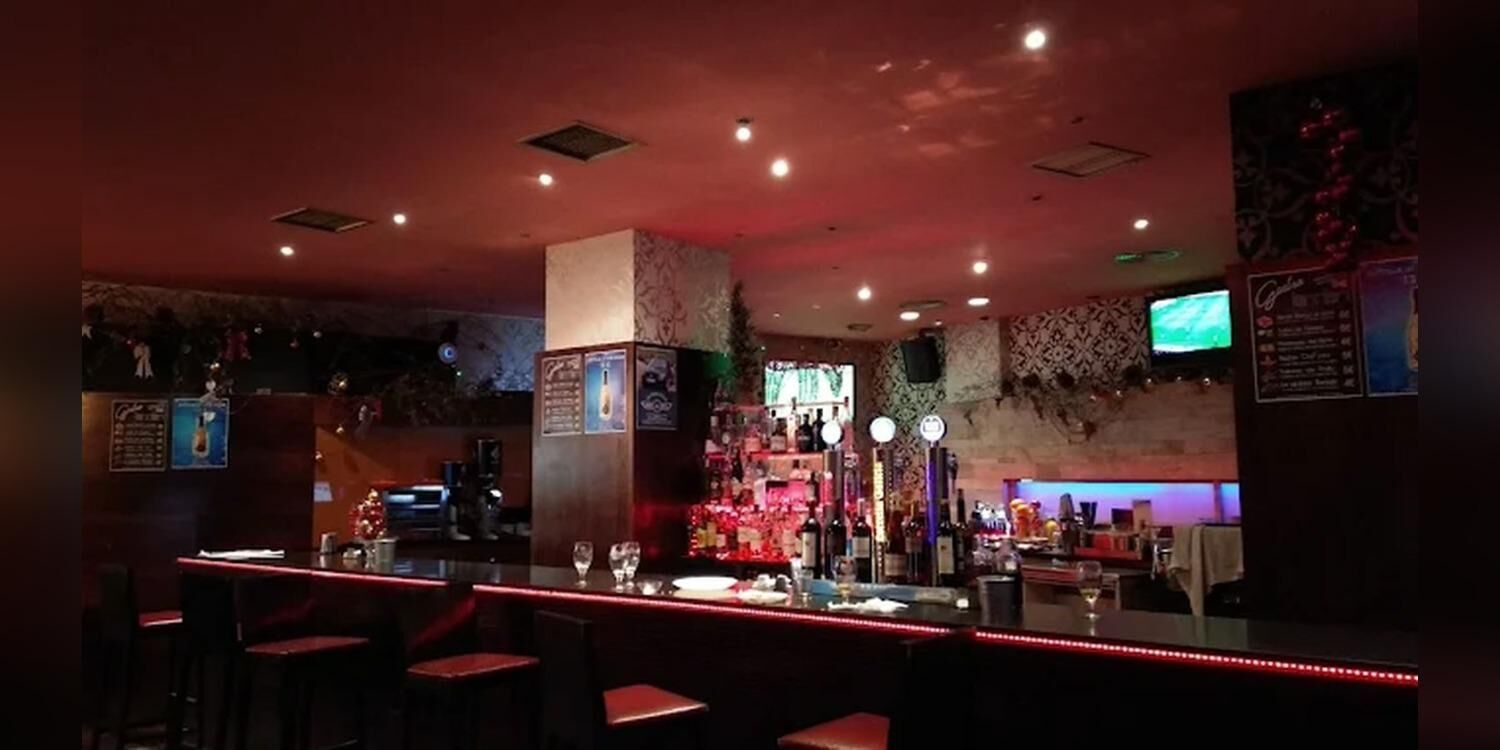 Bombón Cafe & Copas, bar