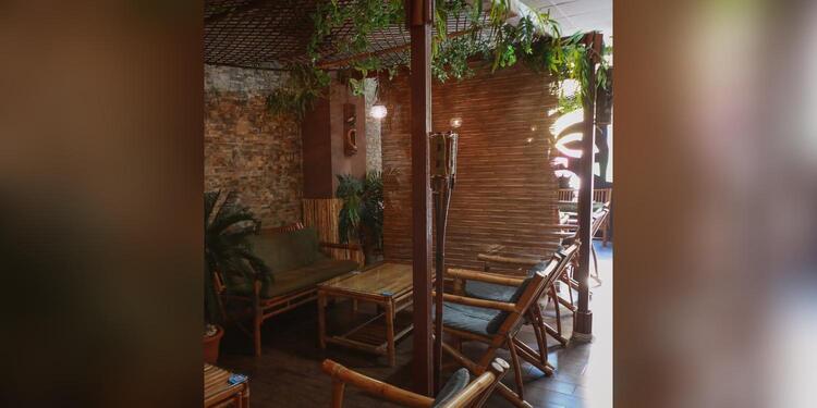 Huakaloa Tiki Bar, bar