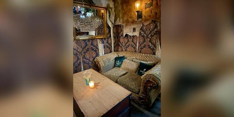 Apotheke, bar