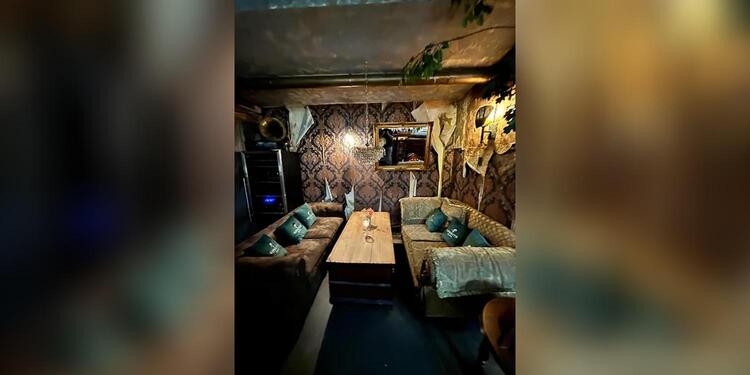 Apotheke, bar