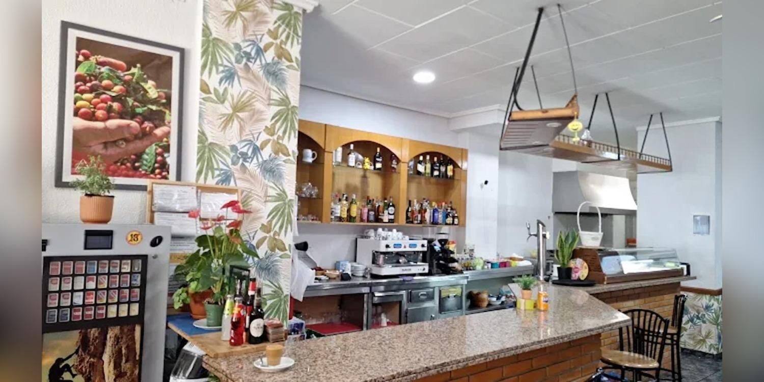 Cafeteria Restaurante Colombiano y Nicaragüense Montenegro | Billar, bar