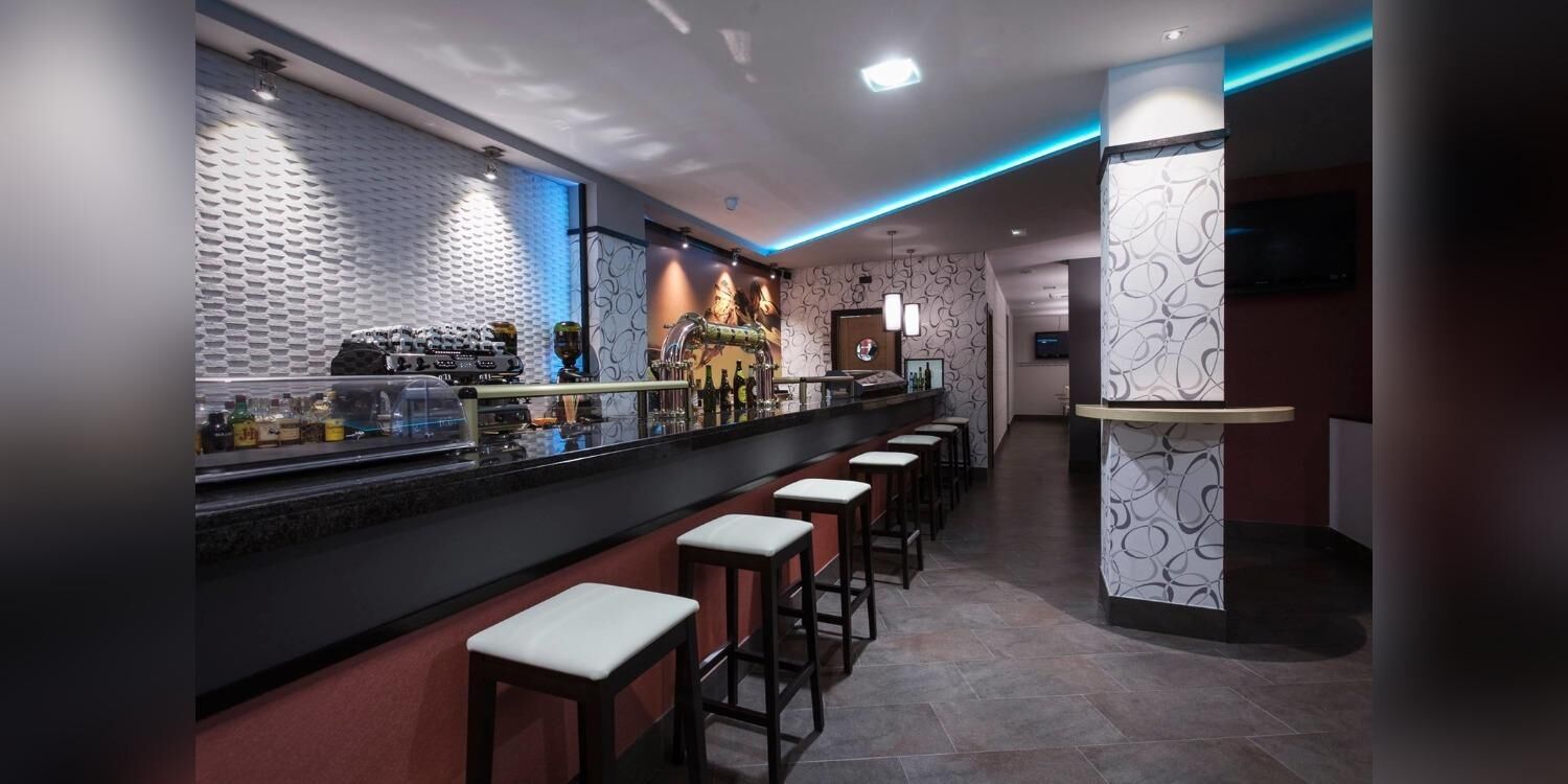 Cervecería-Restaurante Nuevo Pitufo, bar