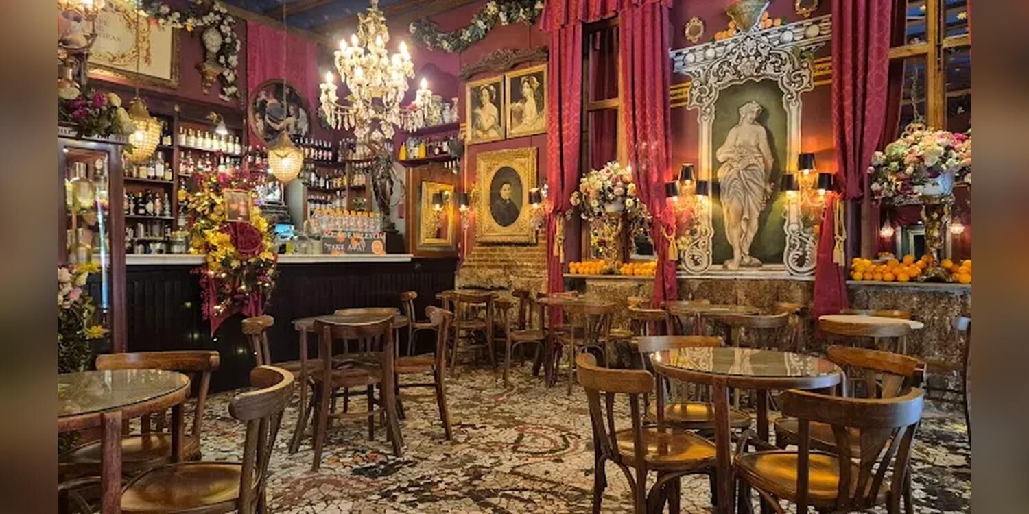 Cafe de las Horas, bar