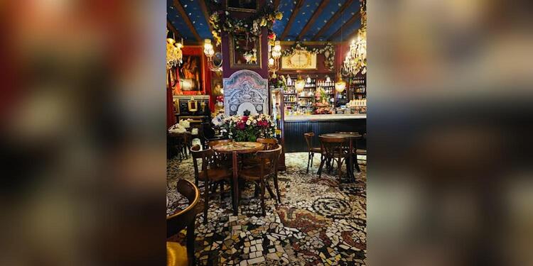 Cafe de las Horas, bar