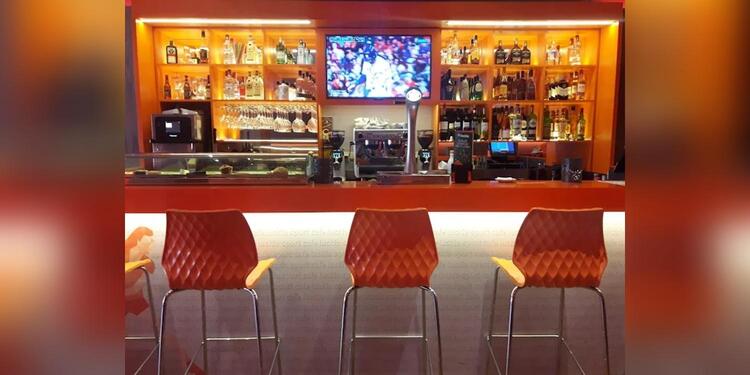 Luckia Sport Café, bar