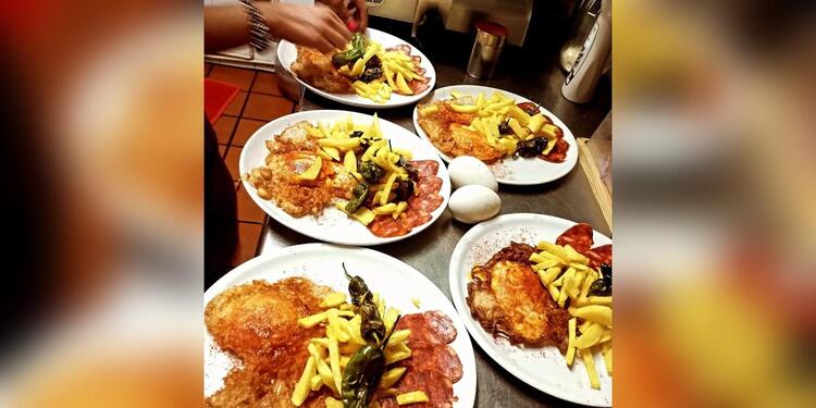 Restaurante "El Gallinero" tapas & copas, bar