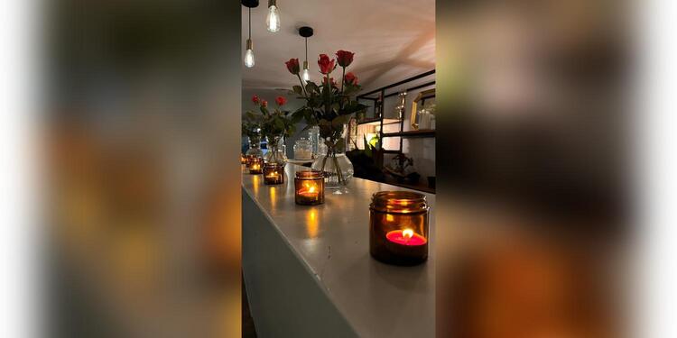 Naia Restaurant, restaurant