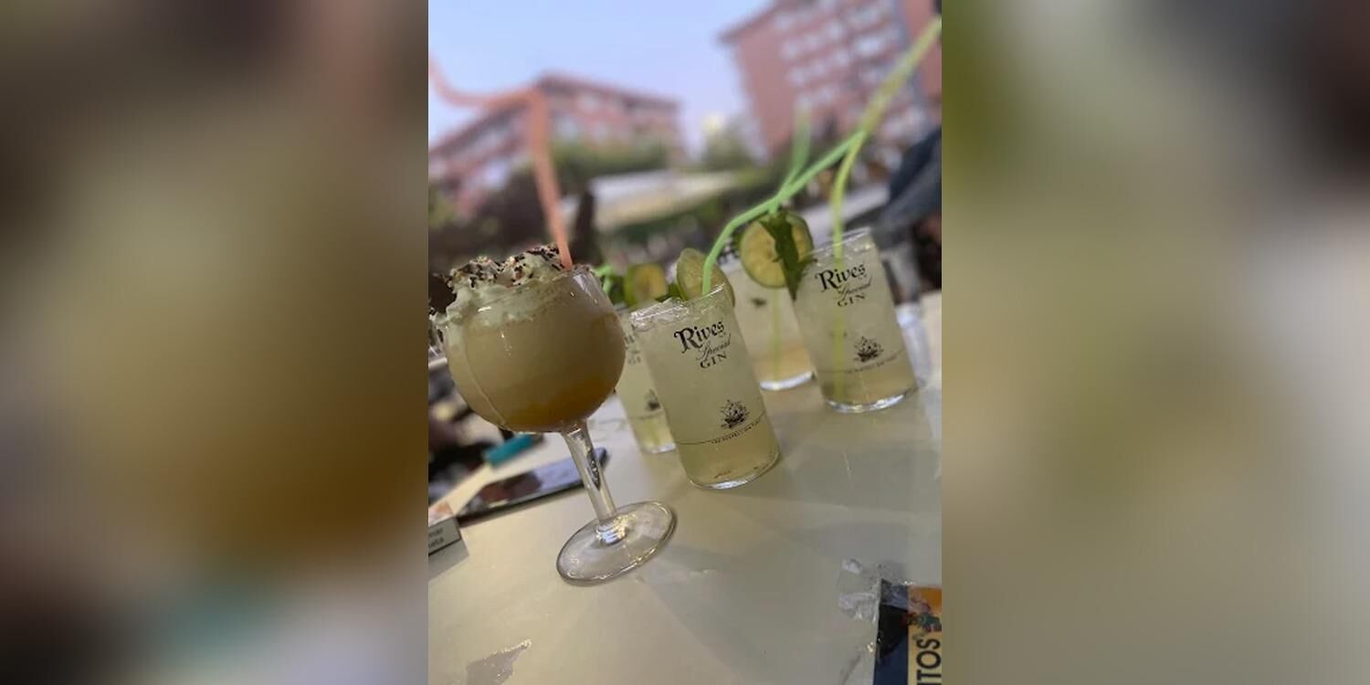 Arlequin kafetegia, bar