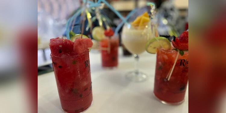 Arlequin kafetegia, bar