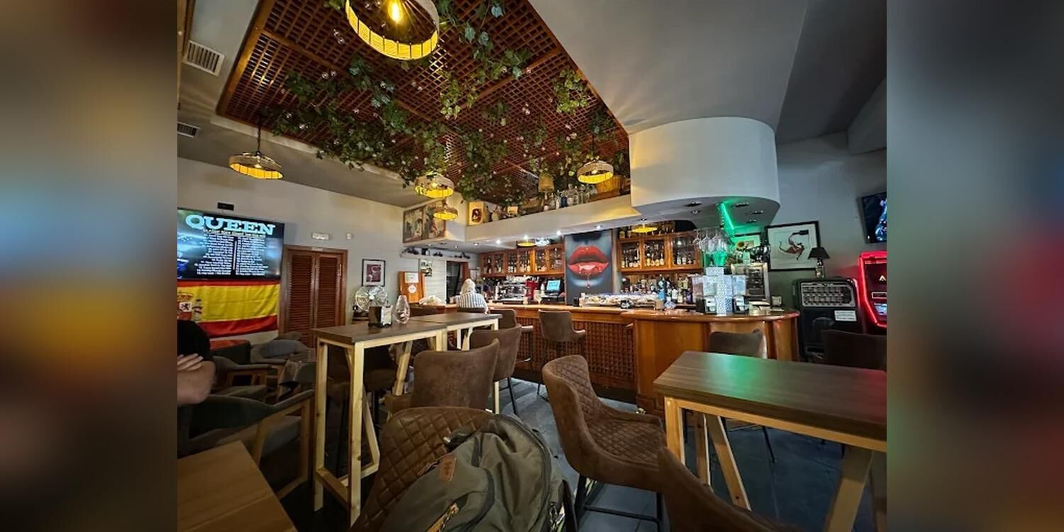 Auditorium Cafe y Copas, bar