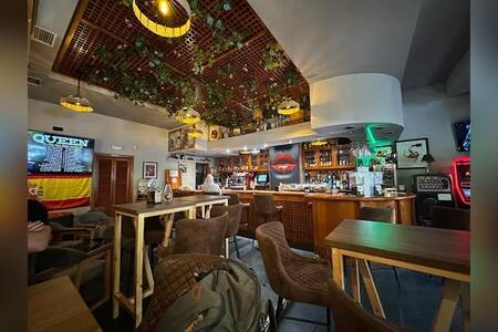 Auditorium Cafe y Copas, Bar Valladolid Delicias #0