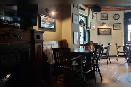 Golden Café y Copas, Bar Valladolid Plaza del Ejército #0