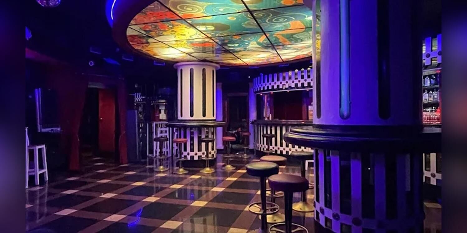 Kafe Kluba Obalo Antzokia, bar