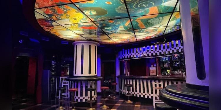 Kafe Kluba Obalo Antzokia, bar