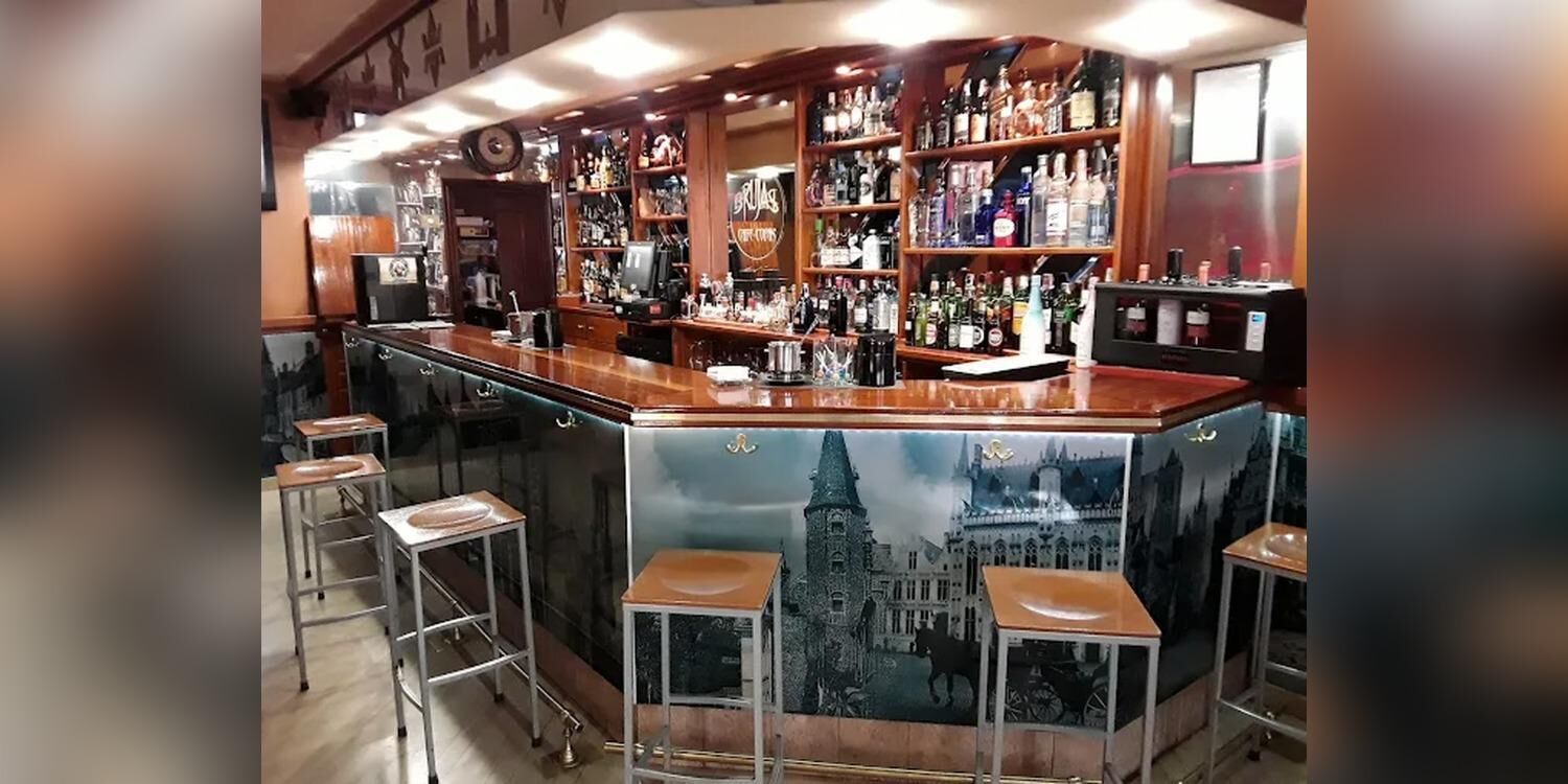 Café & Copas Brujas, bar