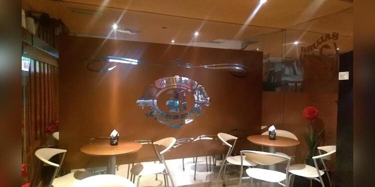 Café & Copas Brujas, bar