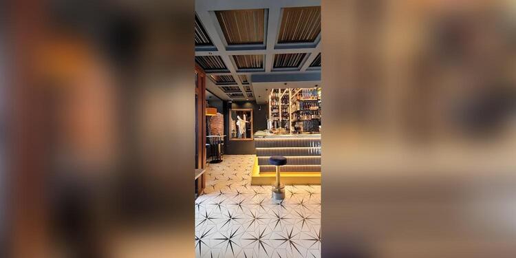 Madame X Valladolid, bar