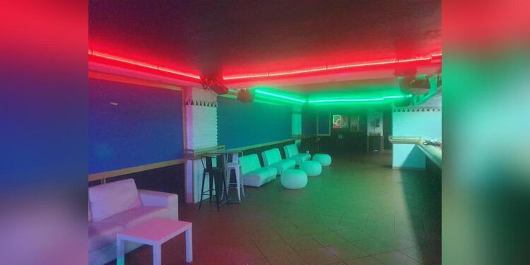 FANTASY DISCO PUB, bar