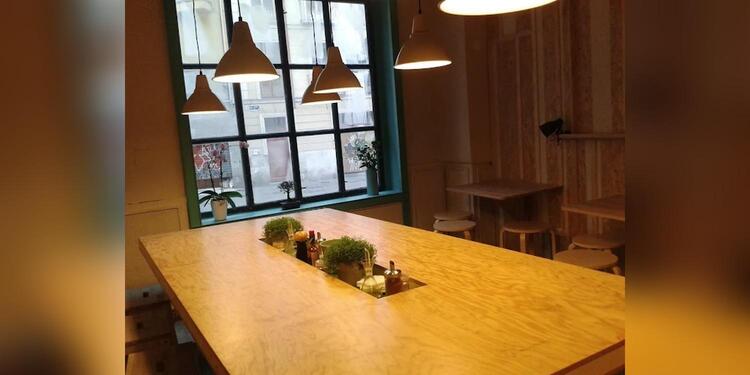 Matilda (salón de estar, comer y beber), bar