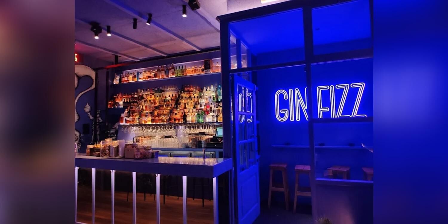 Gin Fizz Cocktail Bar, bar