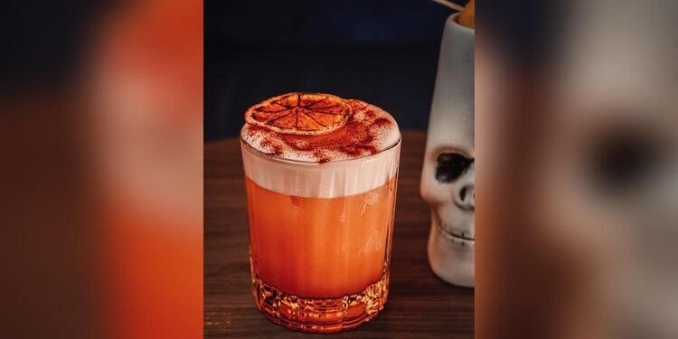 Gin Fizz Cocktail Bar, bar