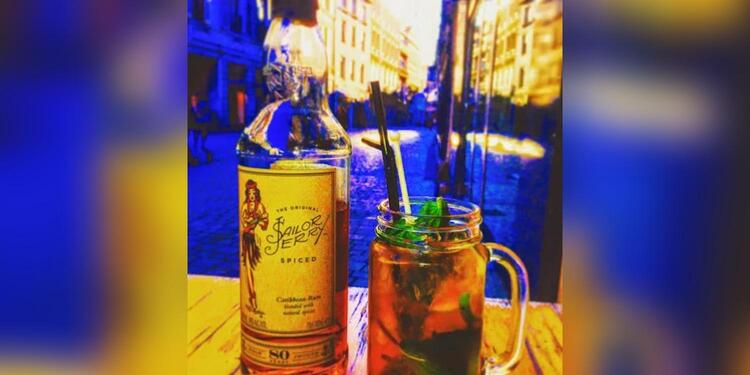 Bondi Beach Pub, bar