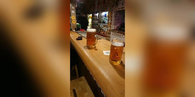 Bondi Beach Pub, bar