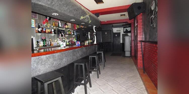 Skulls Metal Pub, bar