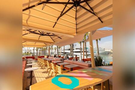 Salao Street Food | Surf House Málaga | Muelle Uno, Restaurante Málaga La Malagueta #0