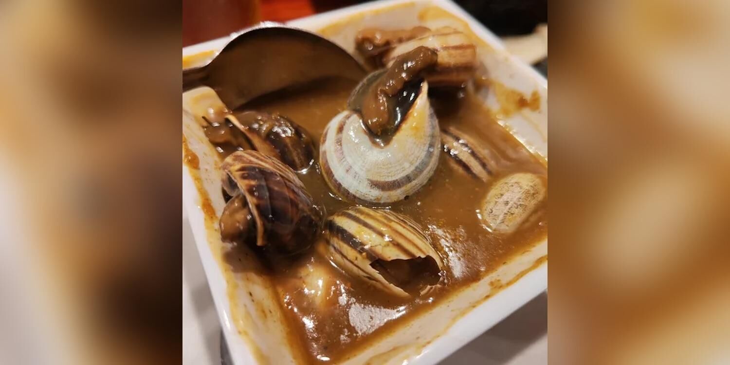 La Farola de Orellana, bar